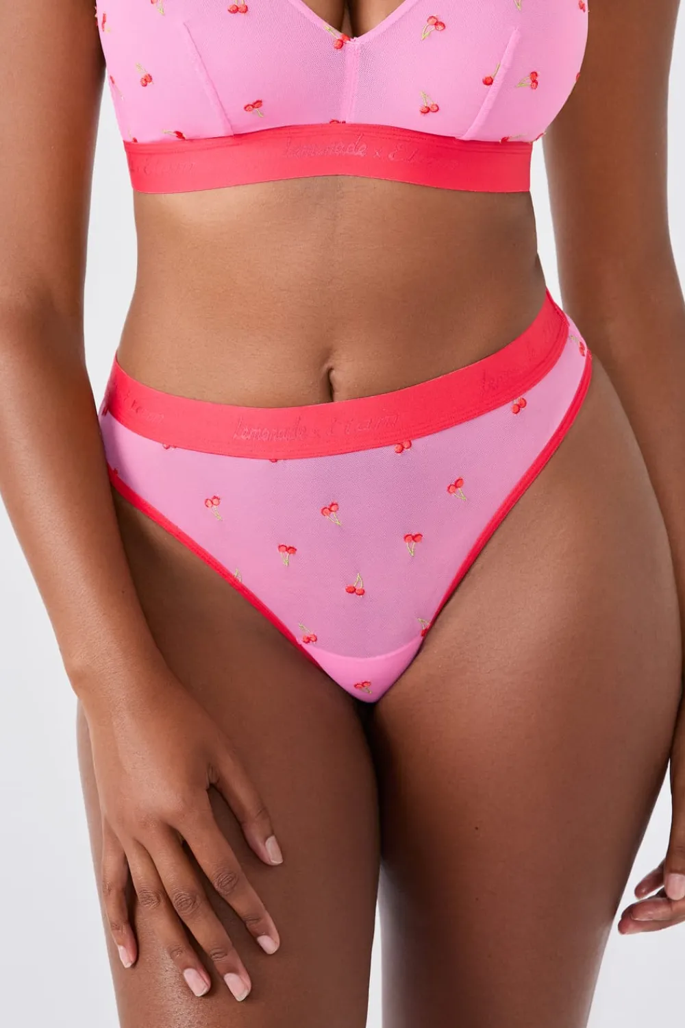 ETAM Tanga con bordado x Lemonade Dolls ROSE