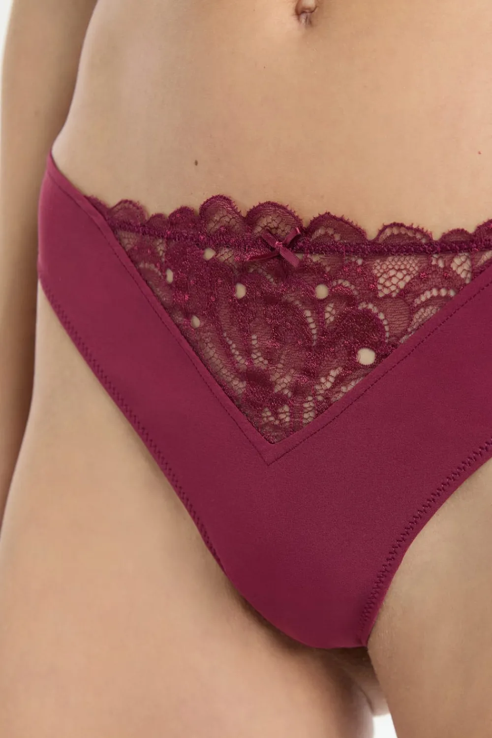 Online ETAM Tanga con detalles de encaje BURDEOS GRANATE