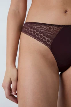 ETAM Tanga con detalles de encaje CHOCOLATE