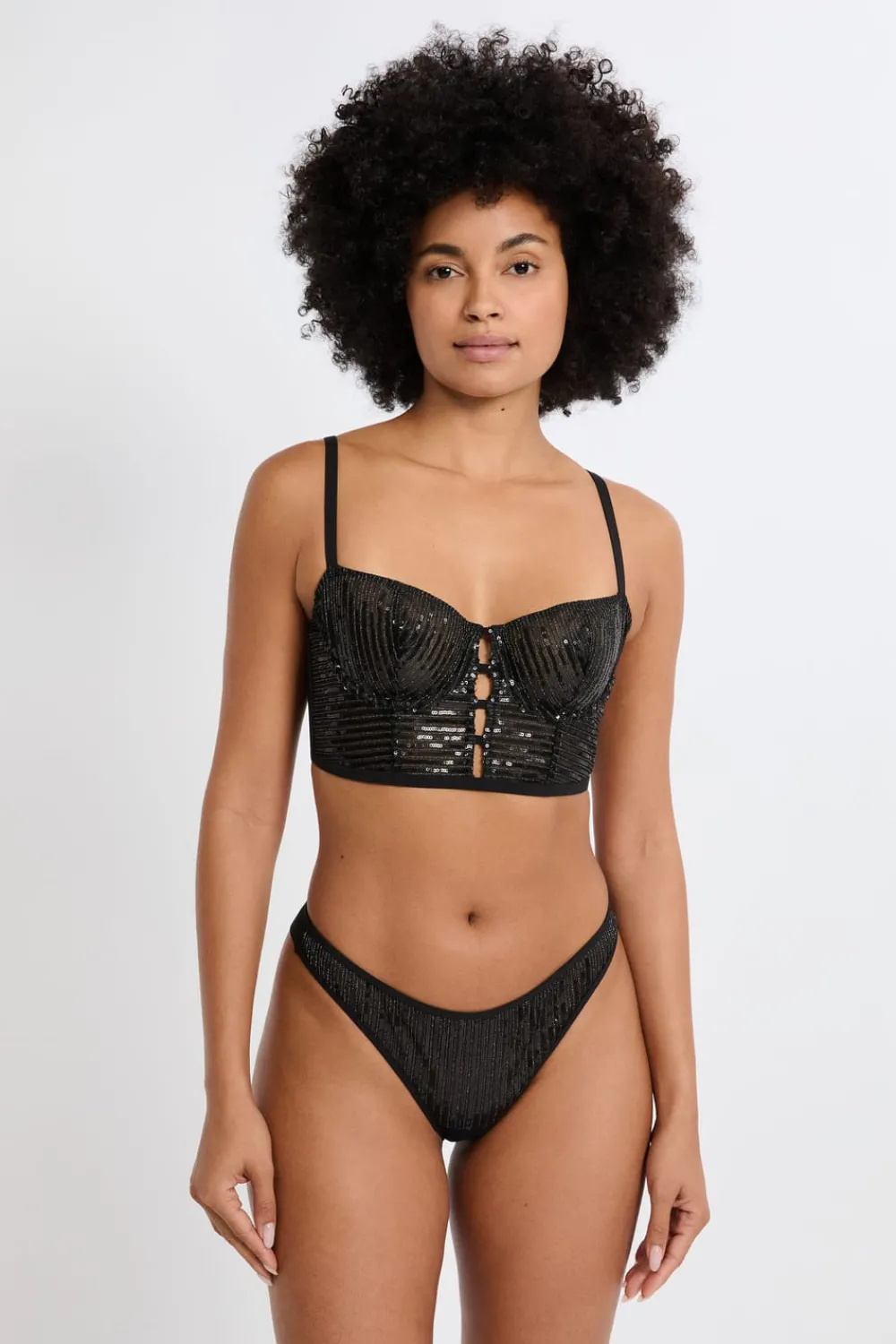 Hot ETAM Tanga con lentejuelas NEGRO