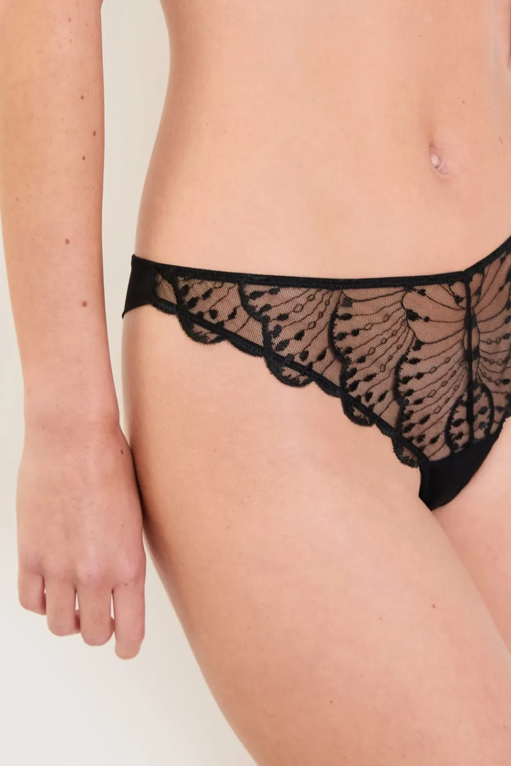 Discount ETAM Tanga de bordado NEGRO