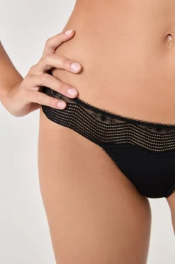 Sale ETAM Tanga de encaje NEGRO