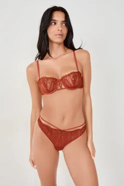 Hot ETAM Tanga de encaje MARRÓN