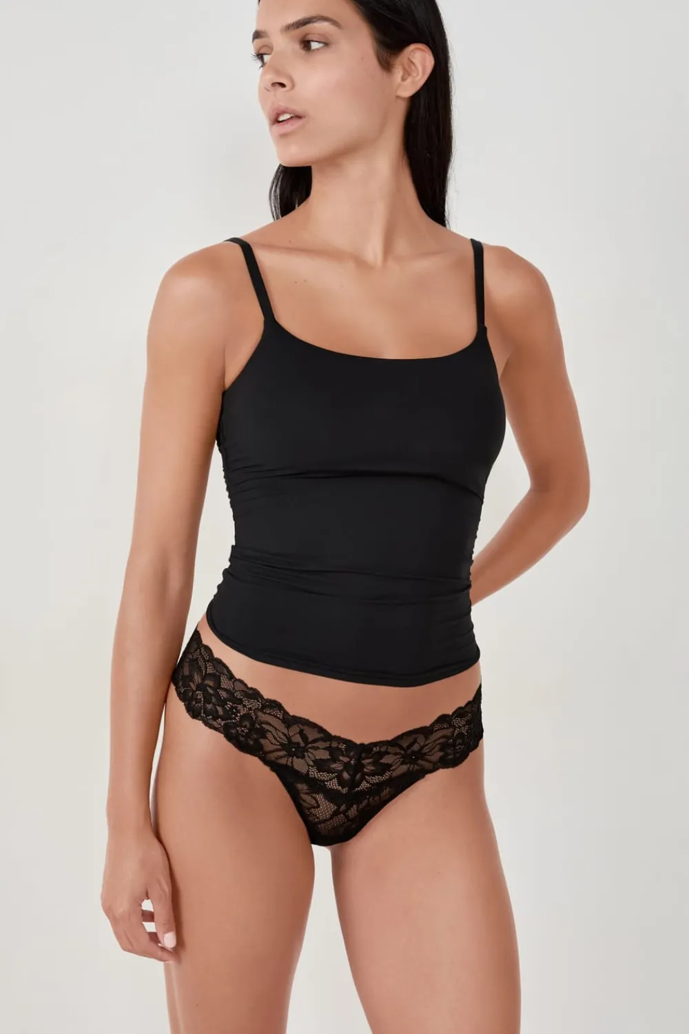Hot ETAM Tanga de encaje NEGRO