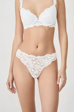 New ETAM Tanga de encaje CRUDO