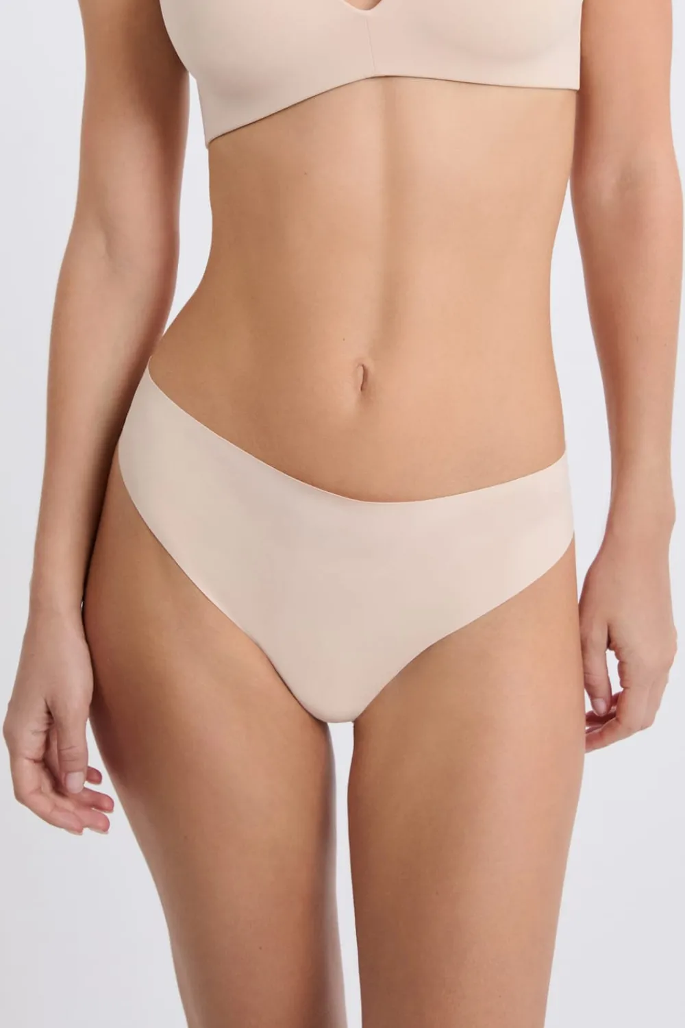 Sale ETAM Tanga de microfibra BLANCO ROTO