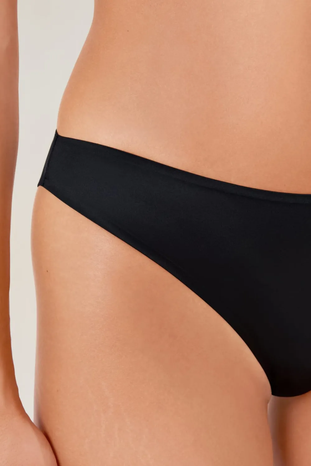 Outlet ETAM Tanga de microfibra NEGRO