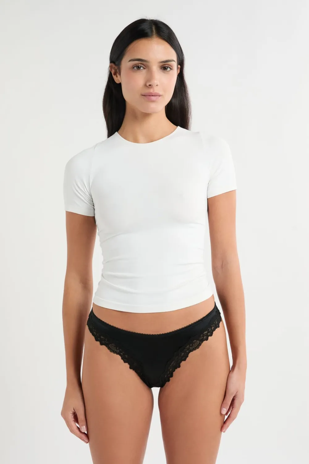 Best ETAM Tanga de microfibra con detalles de encaje NEGRO