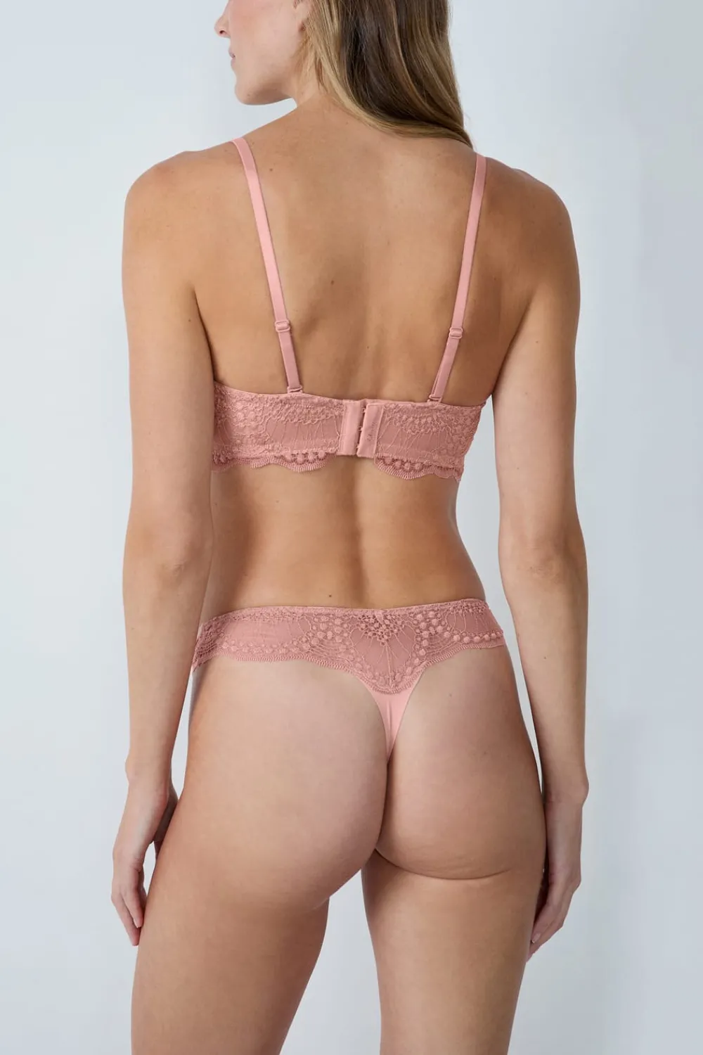Online ETAM Tanga de microfibra y encaje ROSA