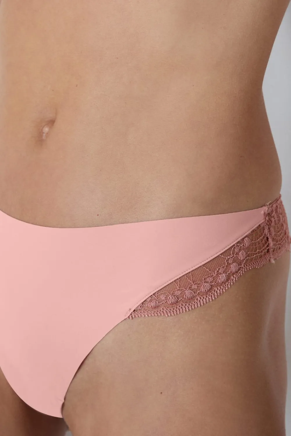 Online ETAM Tanga de microfibra y encaje ROSA