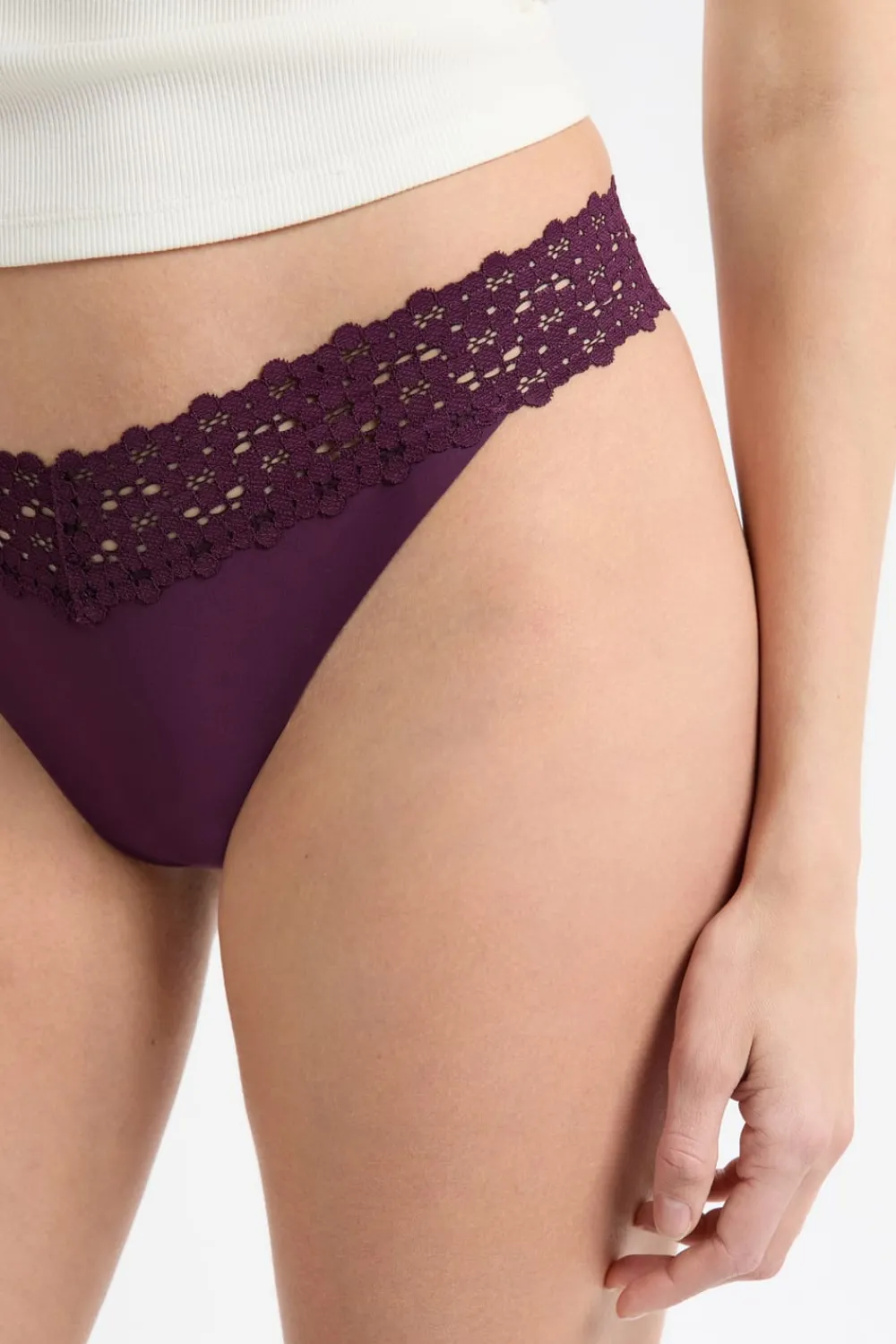 Hot ETAM Tanga de microfibra y encaje MORADO