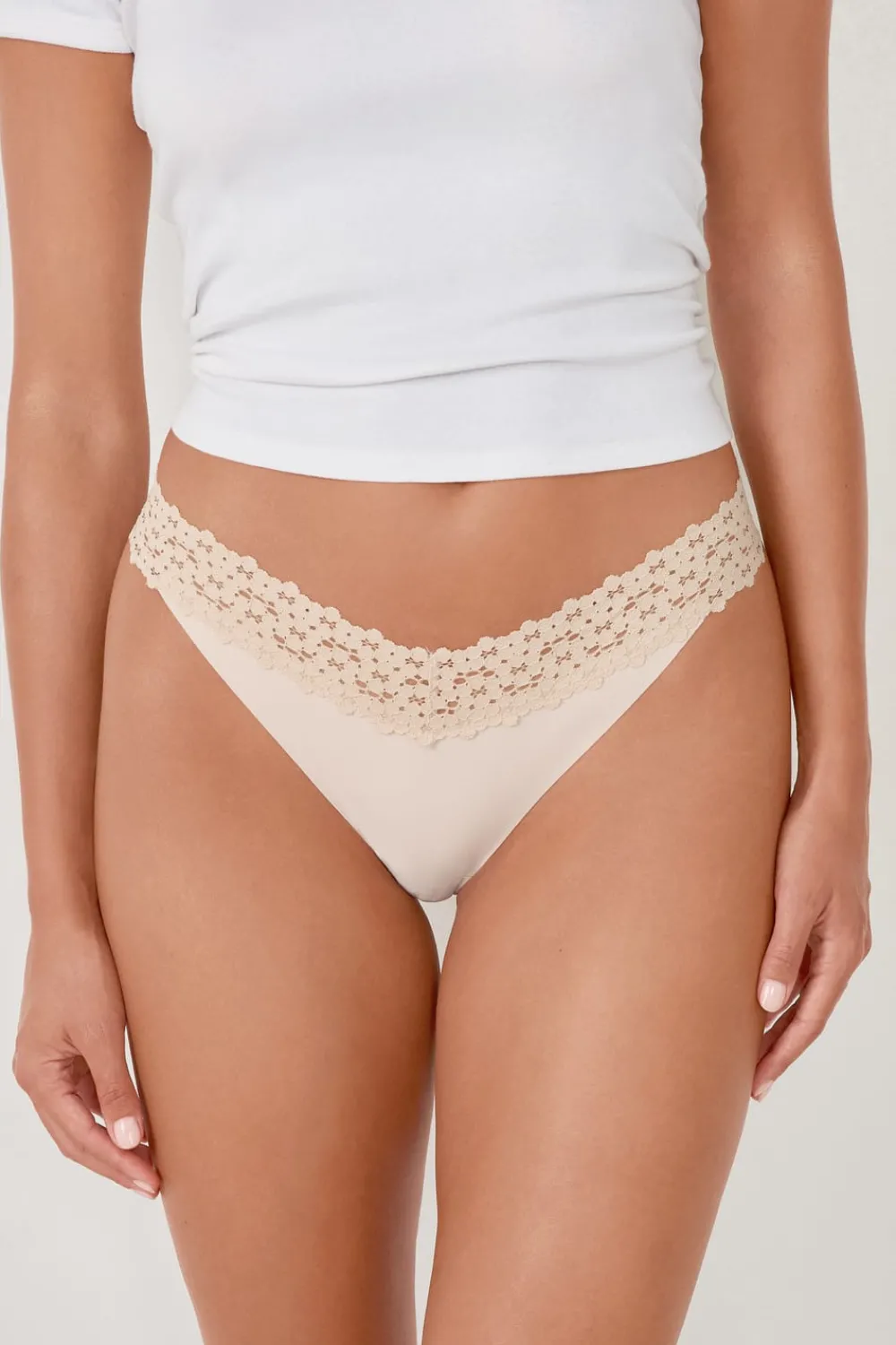 ETAM Tanga en V de microfibra y encaje BLANCO ROJO