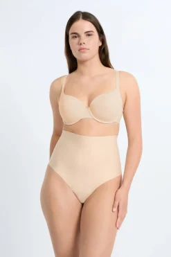 Sale ETAM Tanga moldeador - fuerte sujeción BEIGE