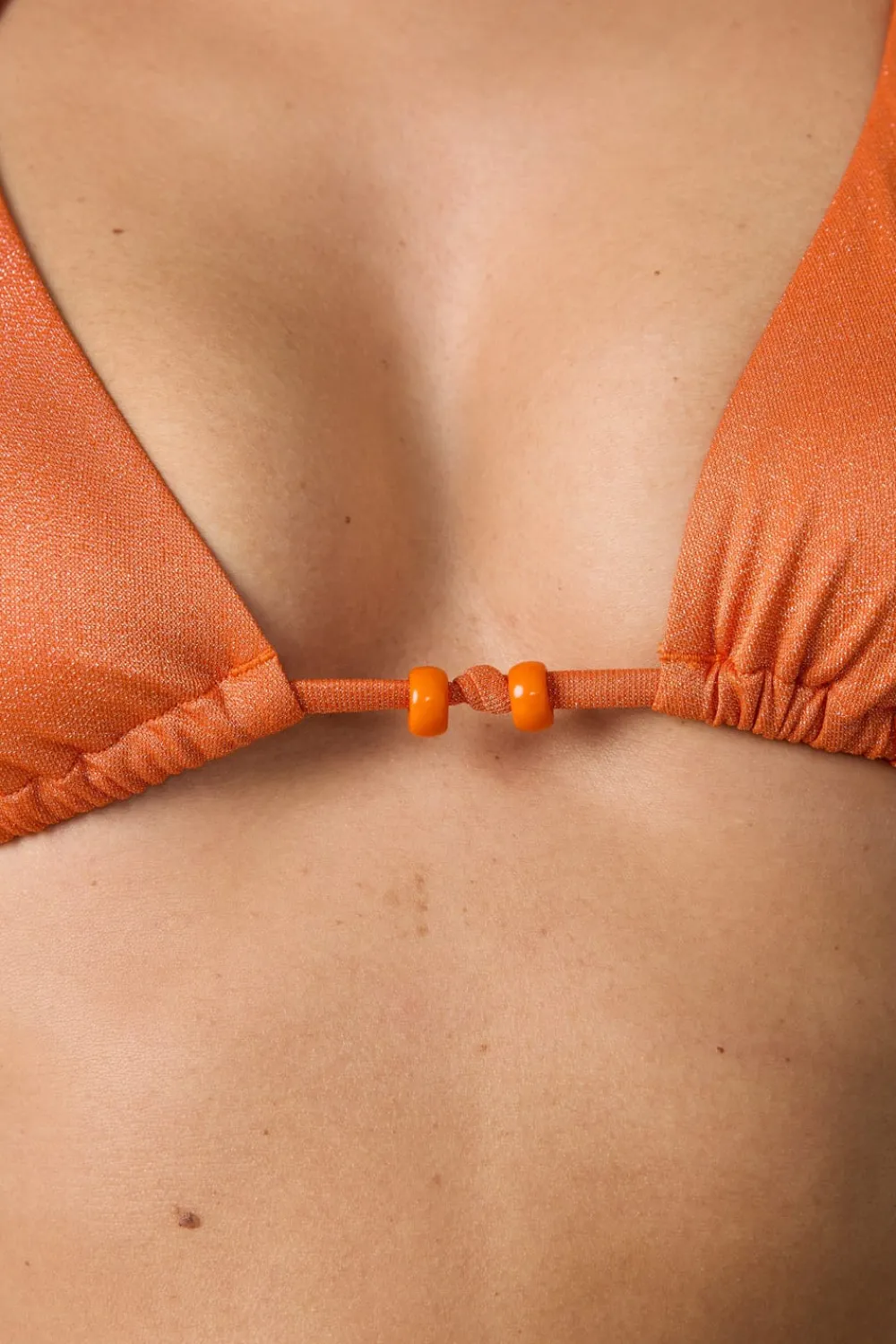 Online ETAM Top bikini triangular detalle perla NARANJA
