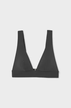 Hot ETAM Top bikini triángulo La modelo mide 1,77 m y lleva una talla S