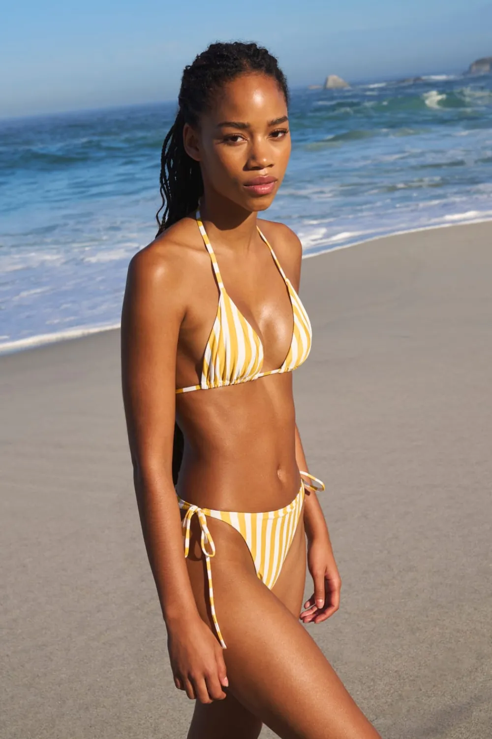 Clearance ETAM Top bikini triángulo sin aros a rayas AMARILLO SOL
