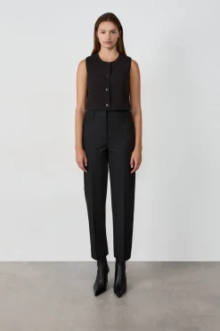 Online ETAM Top corto sin mangas con botones NEGRO
