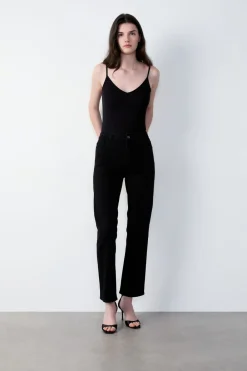 Hot ETAM Top de mezcla de algodón con tirantes finos NEGRO