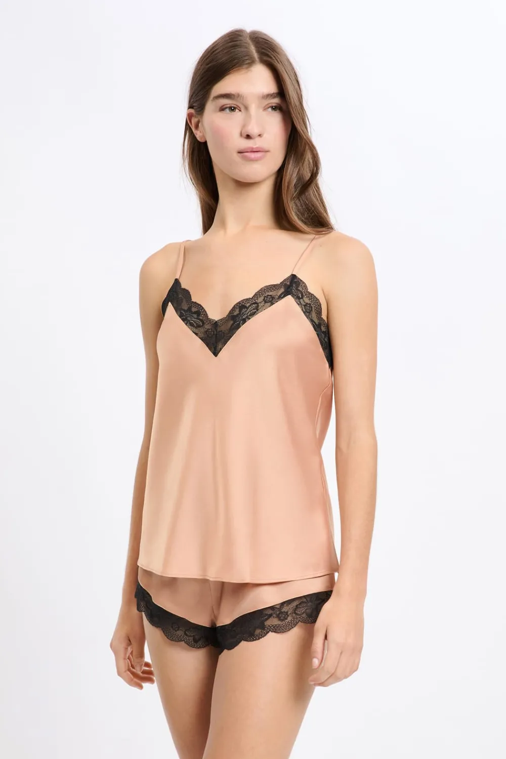 Clearance ETAM Top satinado con detalles de encaje ARENA