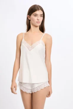 Best ETAM Top satinado con detalles de encaje CRUDO