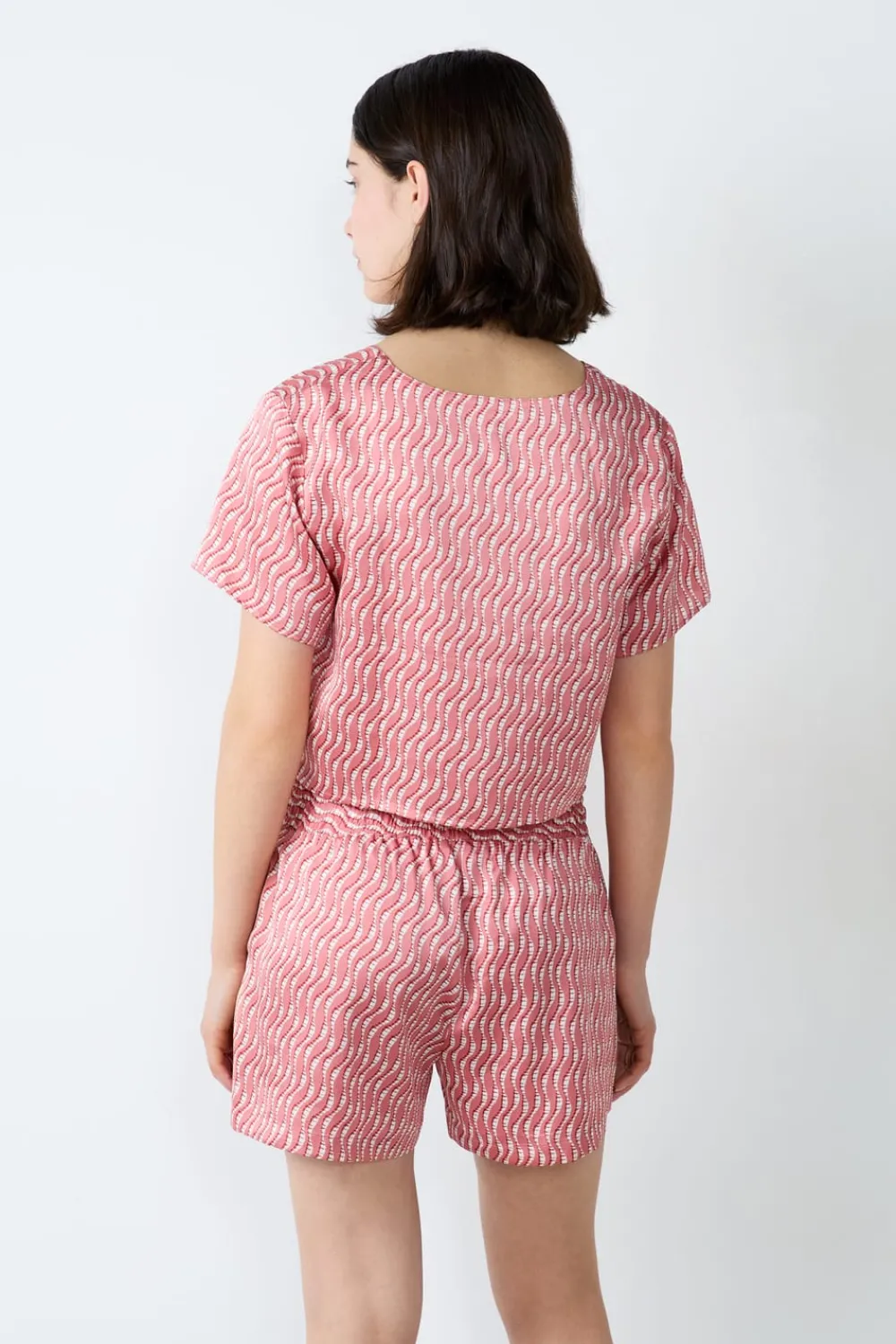 ETAM Top satinado con lazos ESTAMPADO