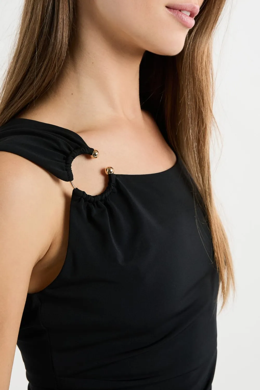 Discount ETAM Top sin mangas con anilla NEGRO