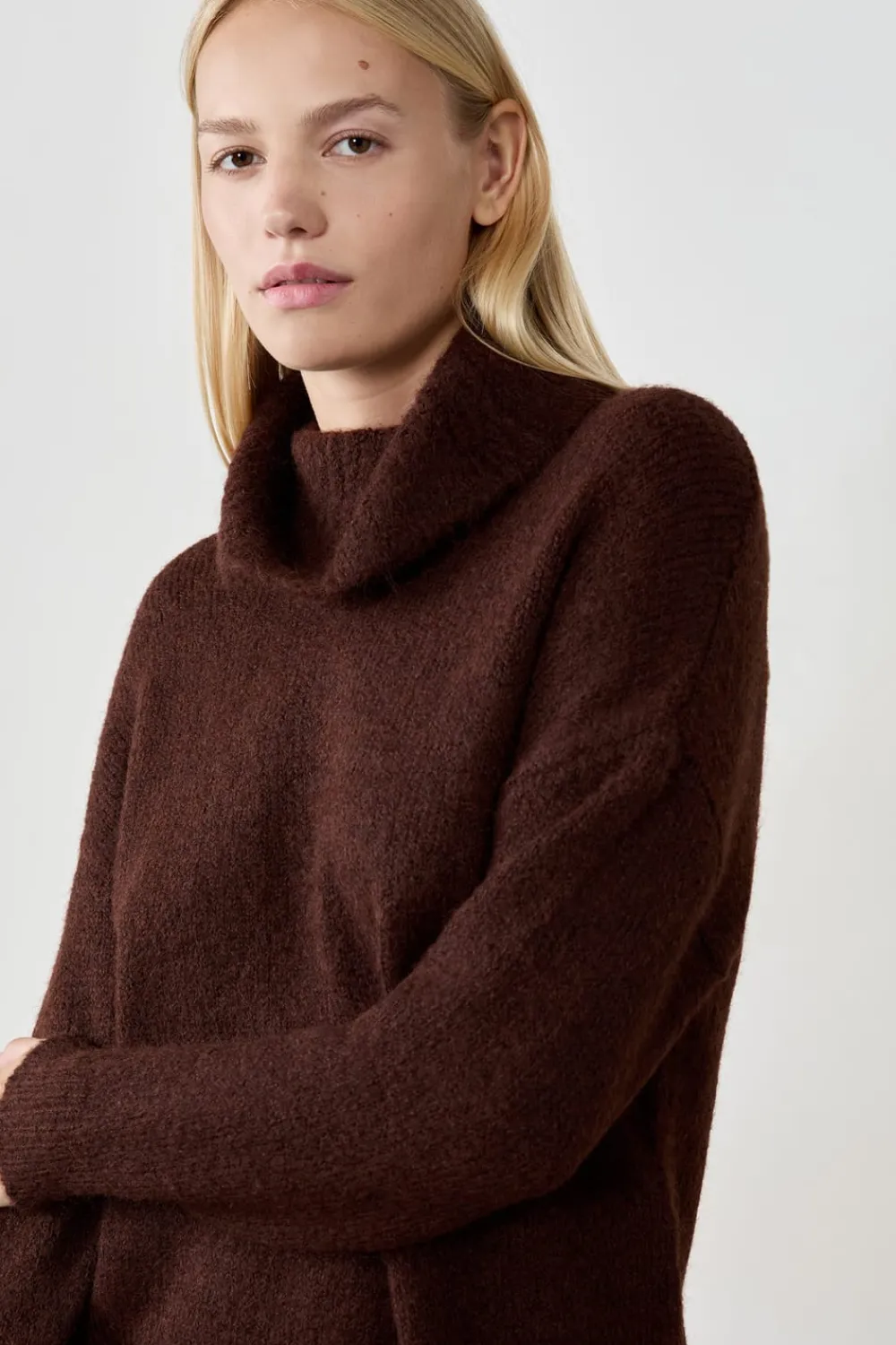 Hot ETAM Vestido jersey de cuello alto CHOCOLATE