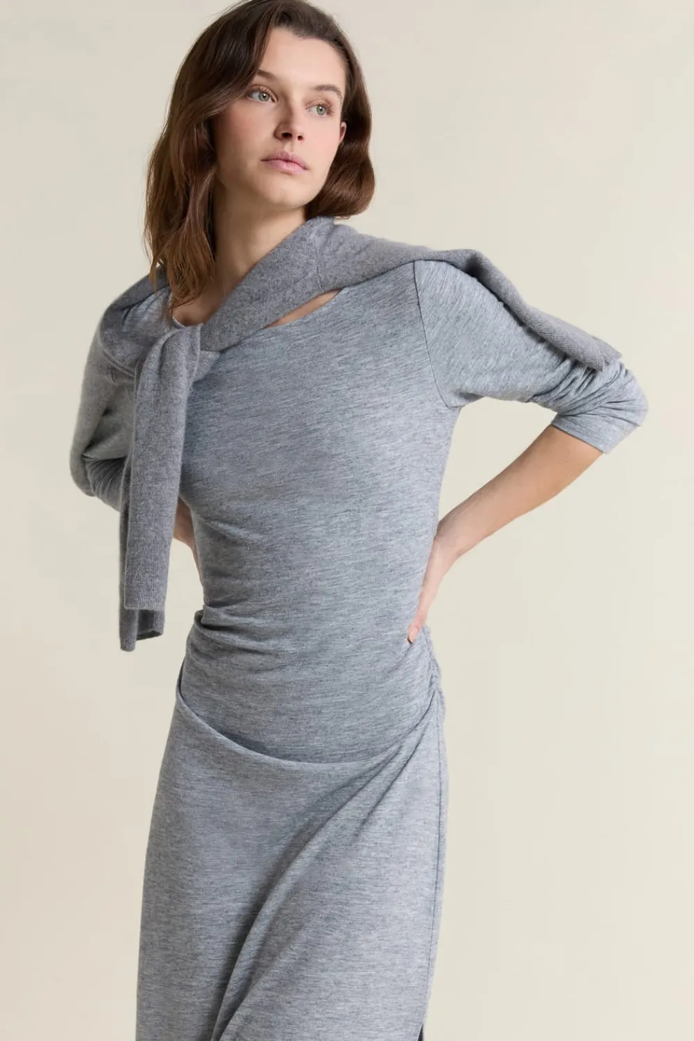 Outlet ETAM Vestido largo con cuello barco GRIS