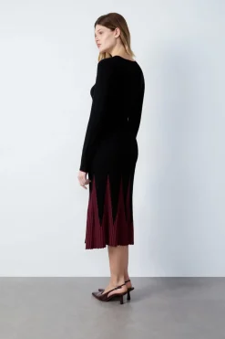 Hot ETAM Vestido largo de canalé NEGRO